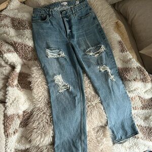 GOOD AMERICAN straight leg boyfriend jeans! Used but in great condition!